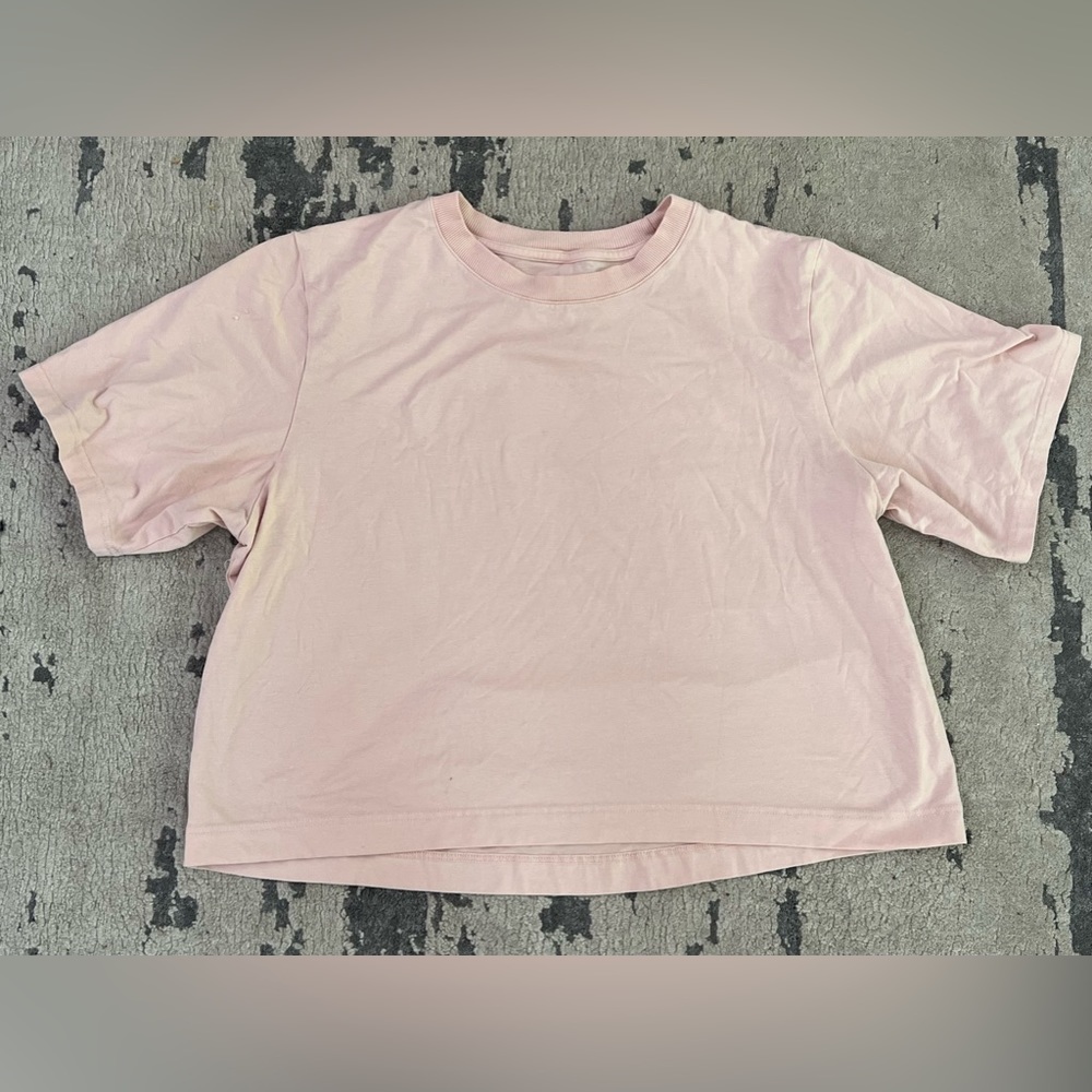 All in Motion cropped tee